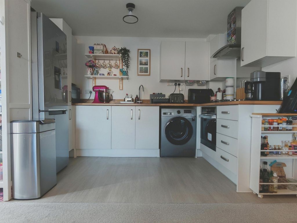 Property photo 2 of 6