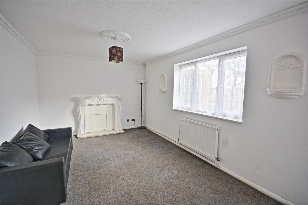 Property photo 2 of 8 2.Jpg