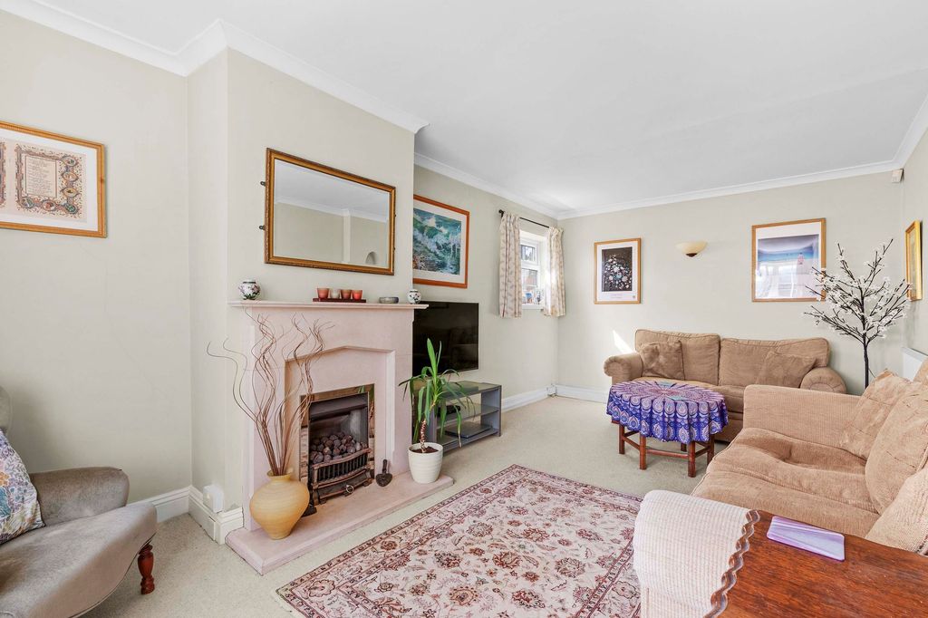 Property photo 3 of 16