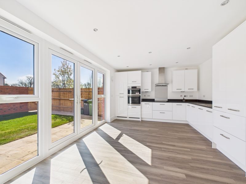 Property photo 1 of 13 Kitchen Dining Room