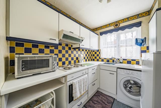 Property photo 1 of 9 Kitchen