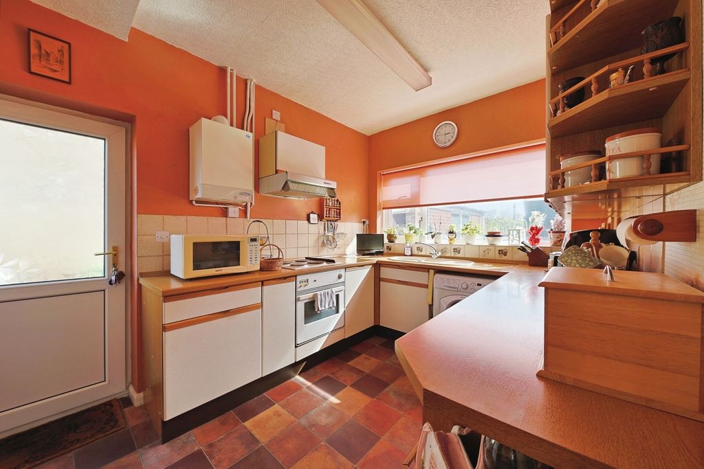 Property photo 2 of 10 4072247