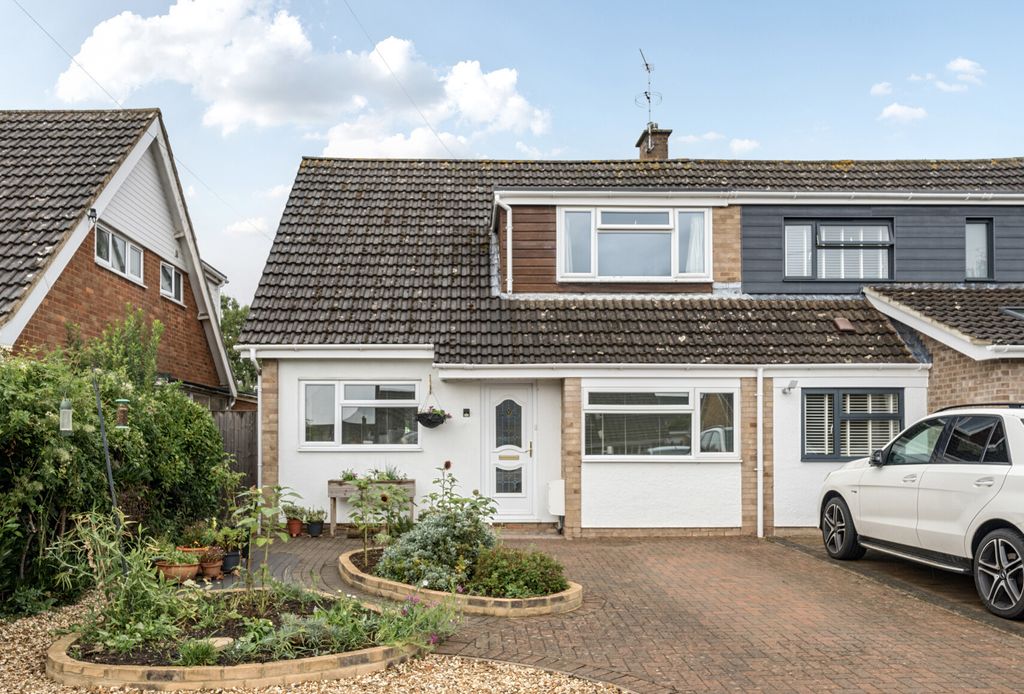 Property photo 1 of 13 1330708-2-688B4Fc...