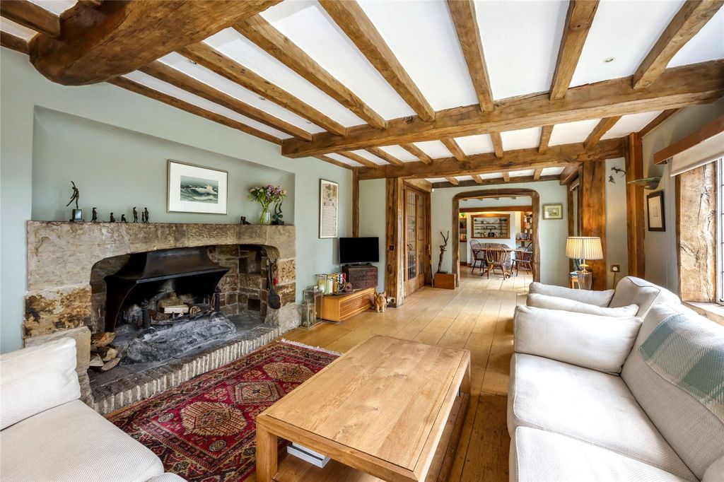 Property photo 3 of 41 Sitting Room