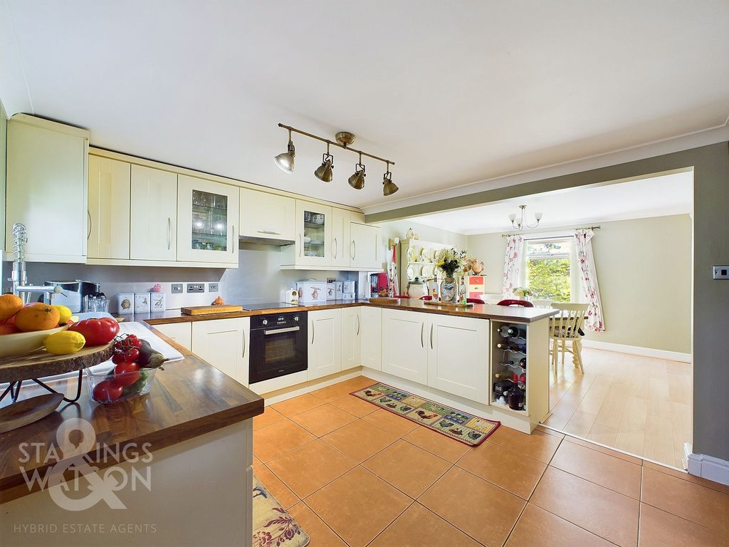 Property photo 2 of 40