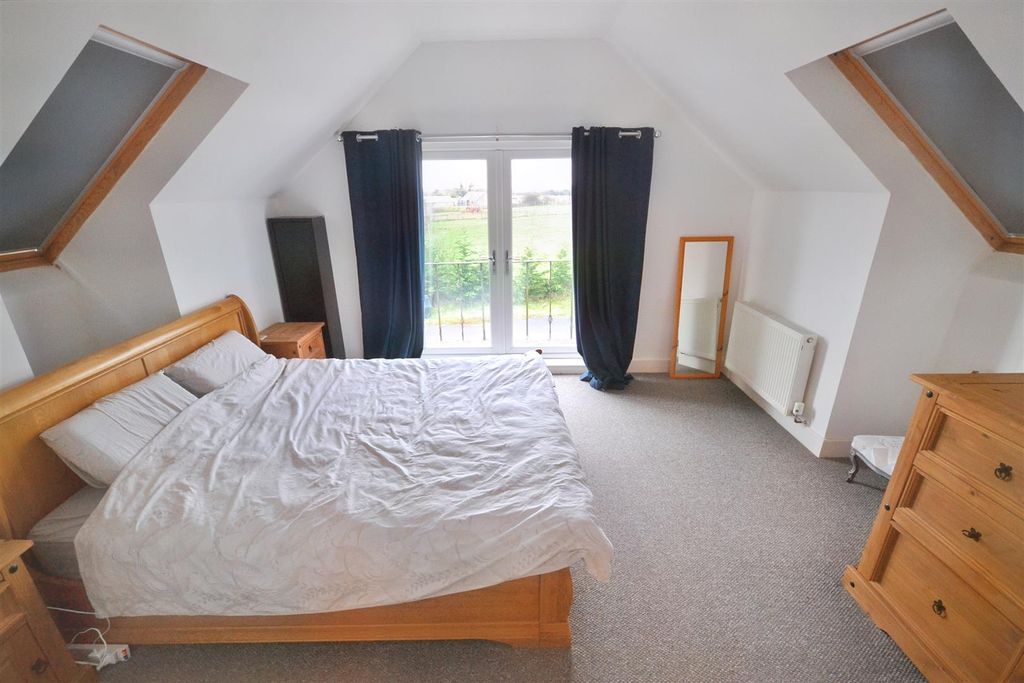 Additional image 9 of 4 bed detached bungalow for saleWaterston Road, Milford Haven SA73