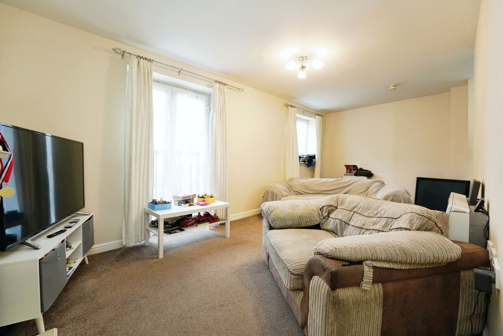 Property photo 2 of 17 Photography