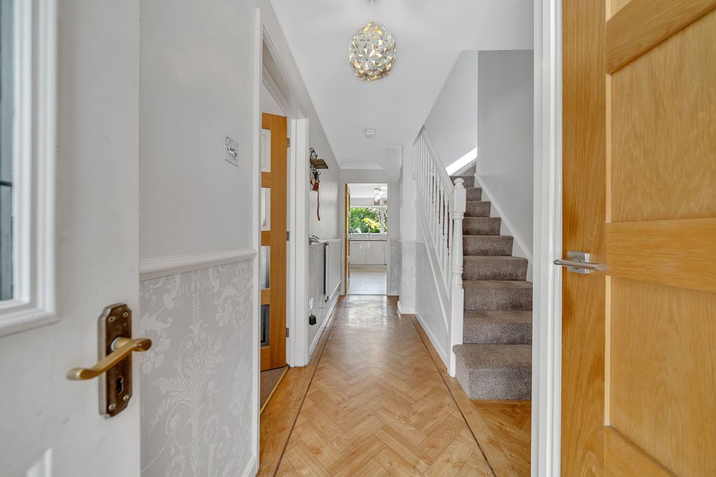 Property photo 2 of 51