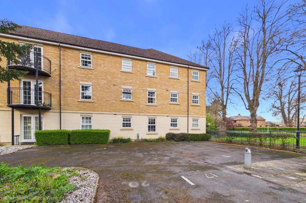 Additional image 7 of 2 bed flat for saleOld College Road, Newbury, Berkshire RG14