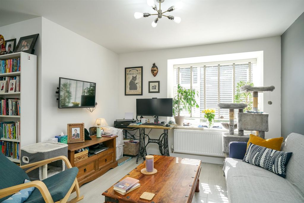 Property photo 2 of 18 Lounge/Kitchen/Dining Room