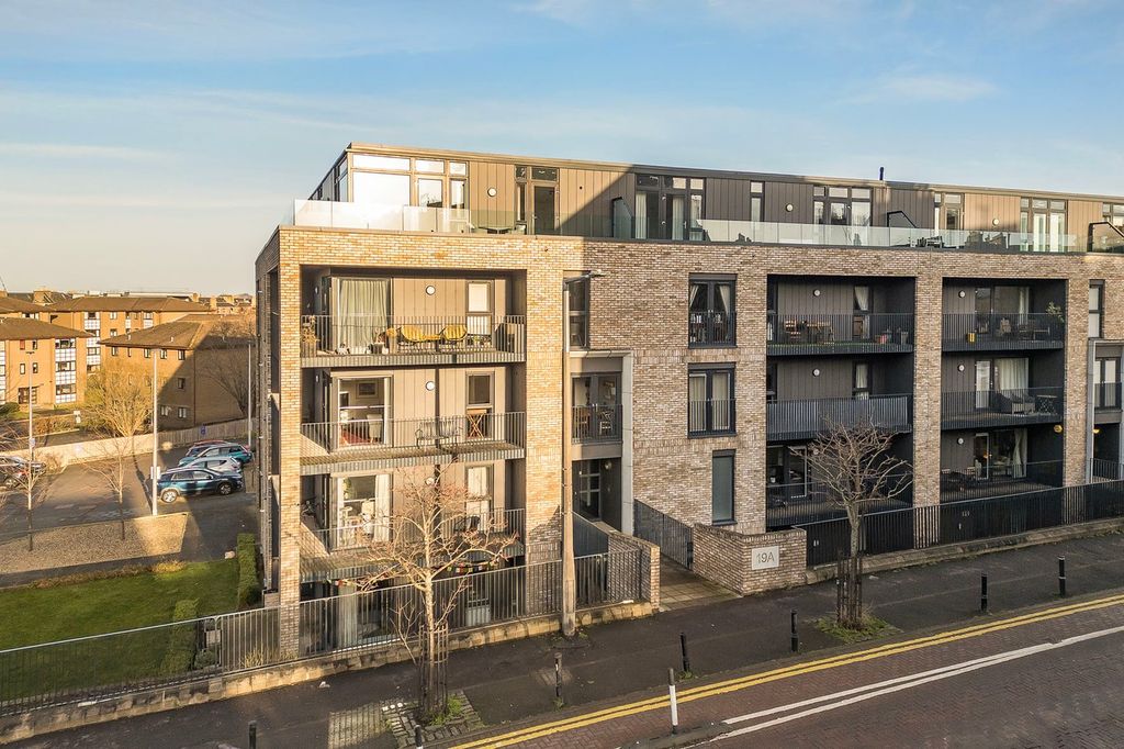 Property photo 1 of 29