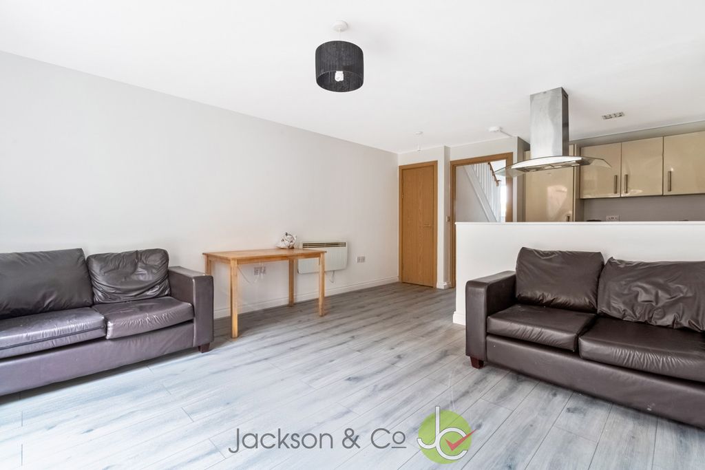 Property photo 2 of 11