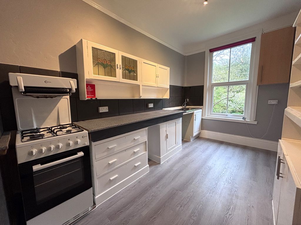 Property photo 3 of 13 Kitchen