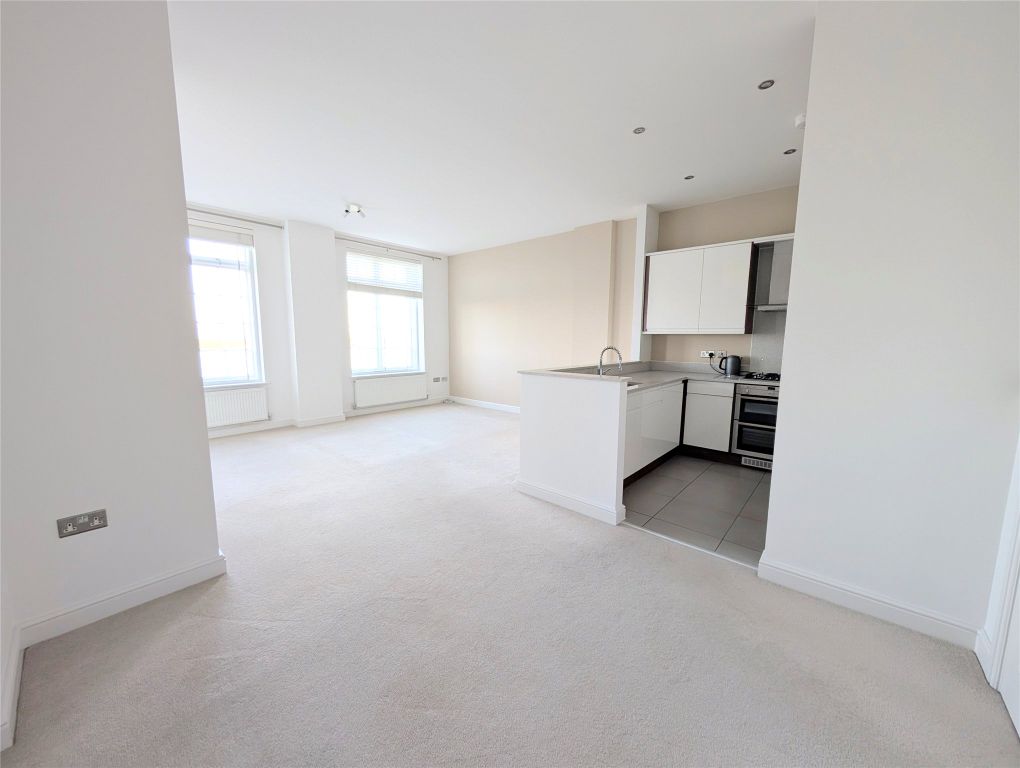 Property photo 2 of 25 Picture No. 12