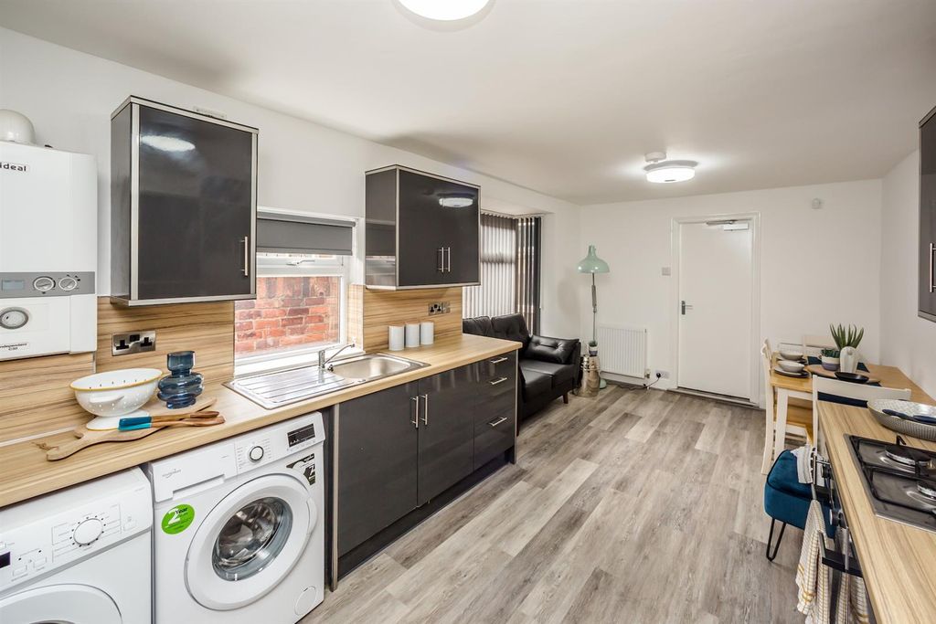 Property photo 2 of 7 Falmouthst17-Kitchen2-1800.Jpg