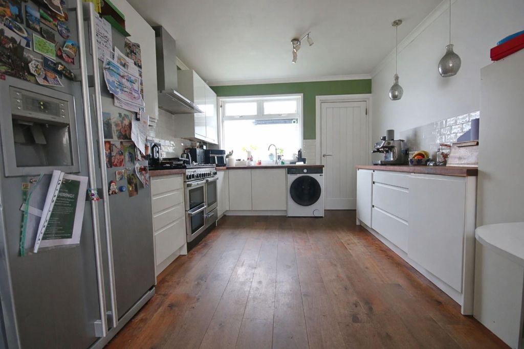 Property photo 3 of 13 Kitch1 (31).Jpg