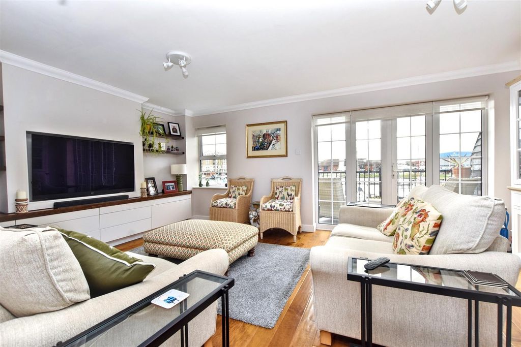 Property photo 2 of 32 Dsc_0411.Jpg