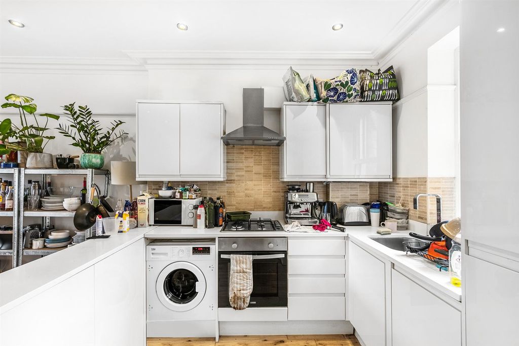 Property photo 2 of 8 14373_00497719.Jpg