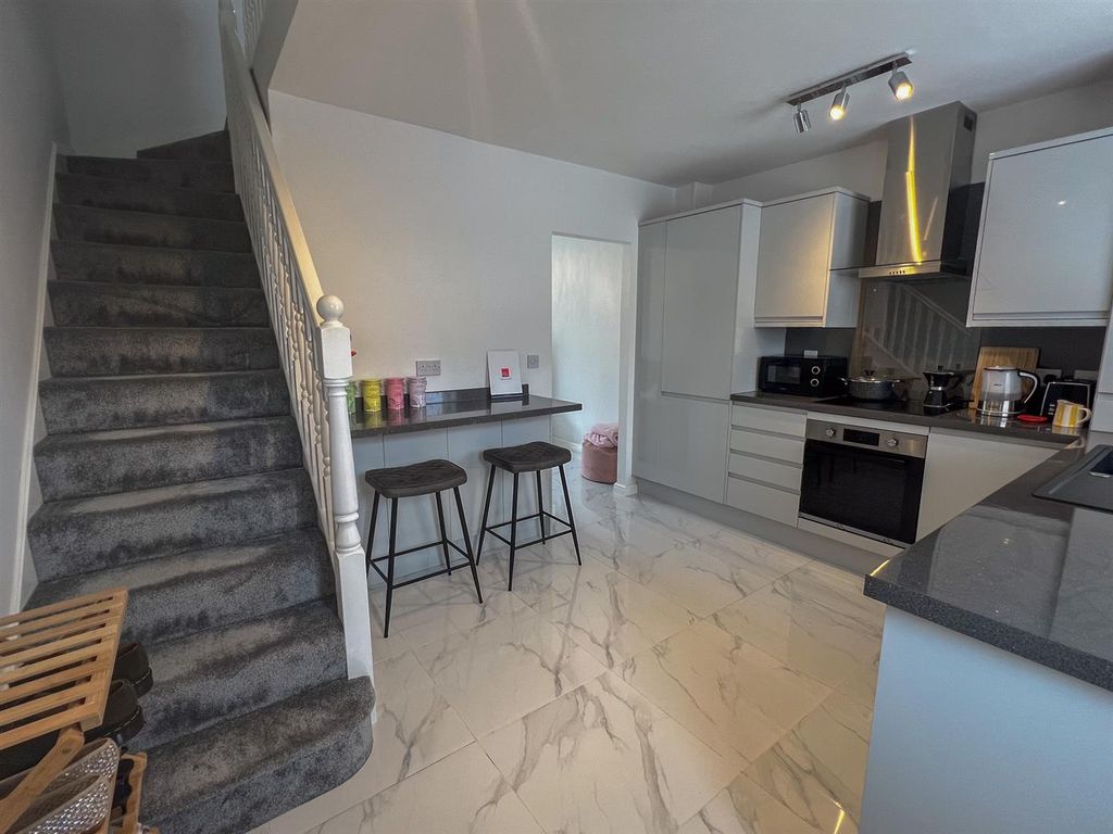 Property photo 3 of 15 21 All Saints Park-05.Jpg