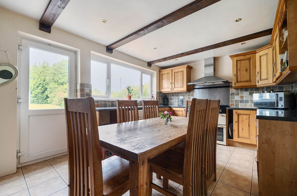 Property photo 1 of 17 1 - 1294363-19-6835Eb...