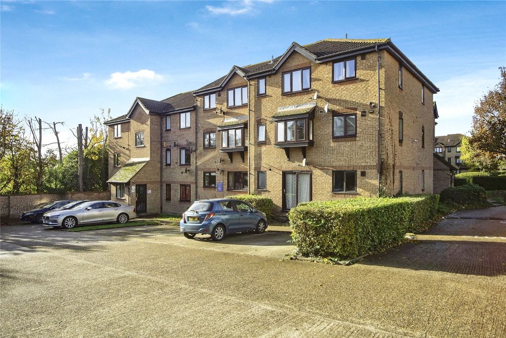 Property photo 1 of 11 Front