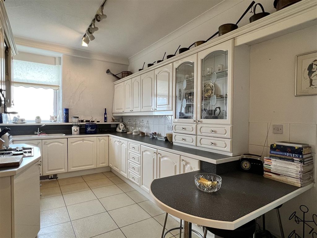 Property photo 3 of 10 37Edbab6-B193-480B-A90B-8Caed57Cebdf.Jpeg