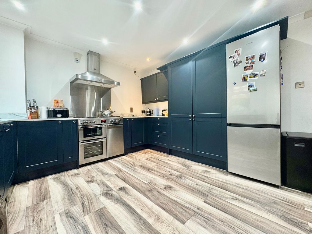 Property photo 2 of 13 Balcony