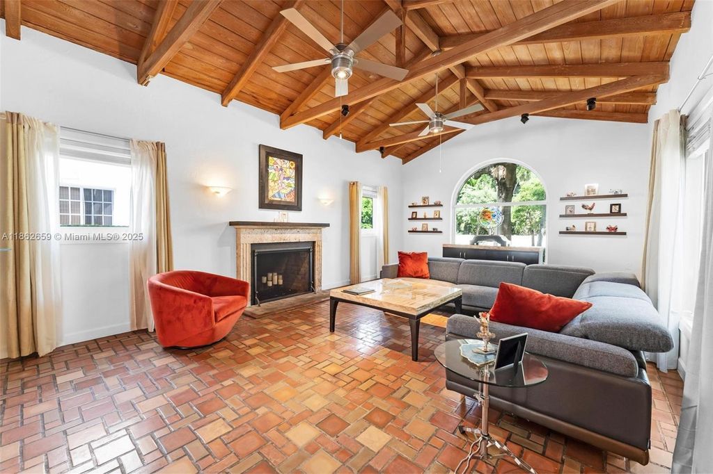 Property photo 3 of 20 <Alttext/>