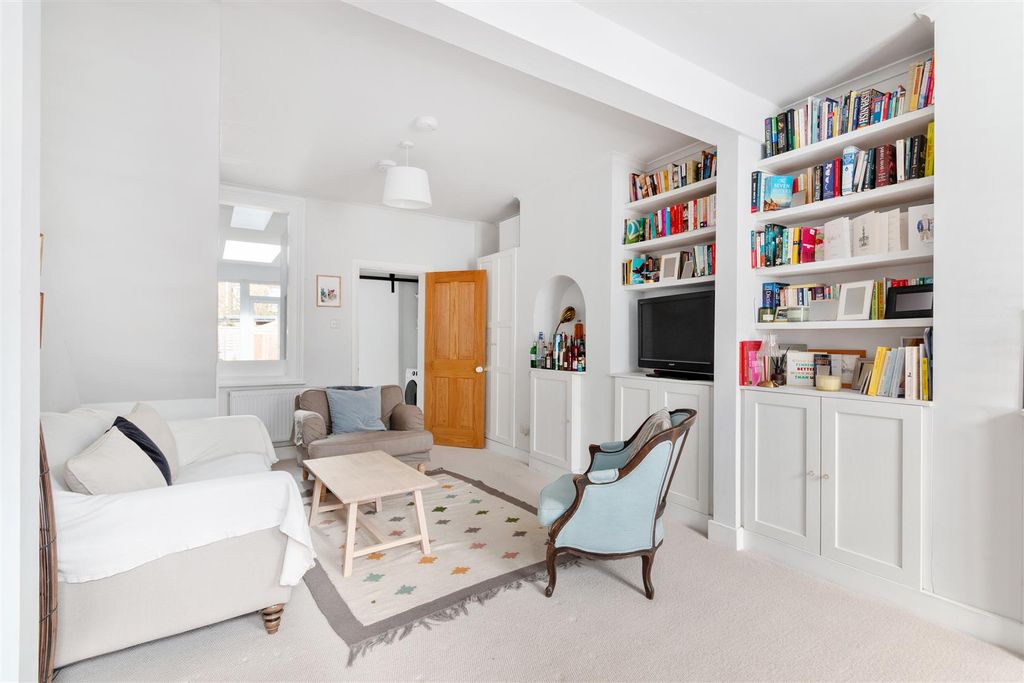 Property photo 3 of 12 Stanley Road