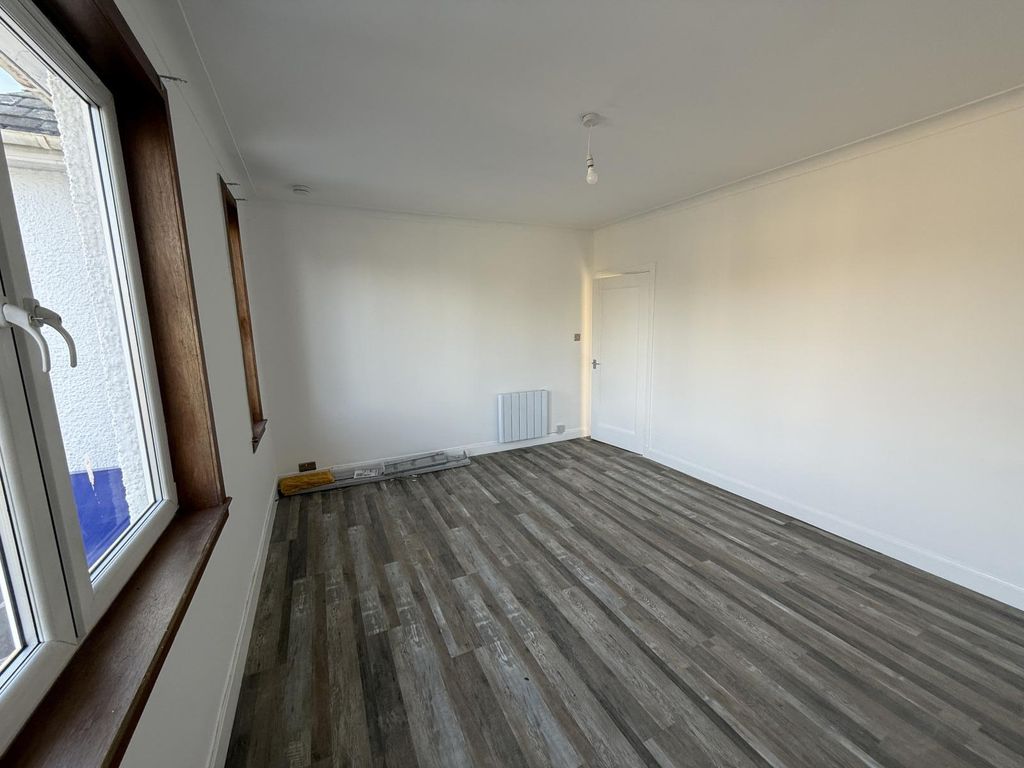 Property photo 3 of 14 Img 1588