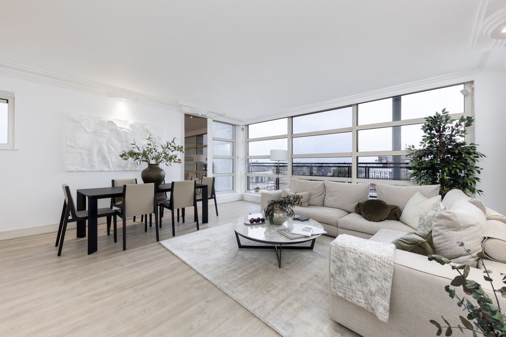 Property photo 1 of 16 Reception Room (1)