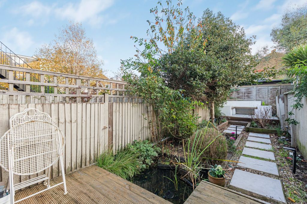 Property photo 3 of 8 Picture No. 05