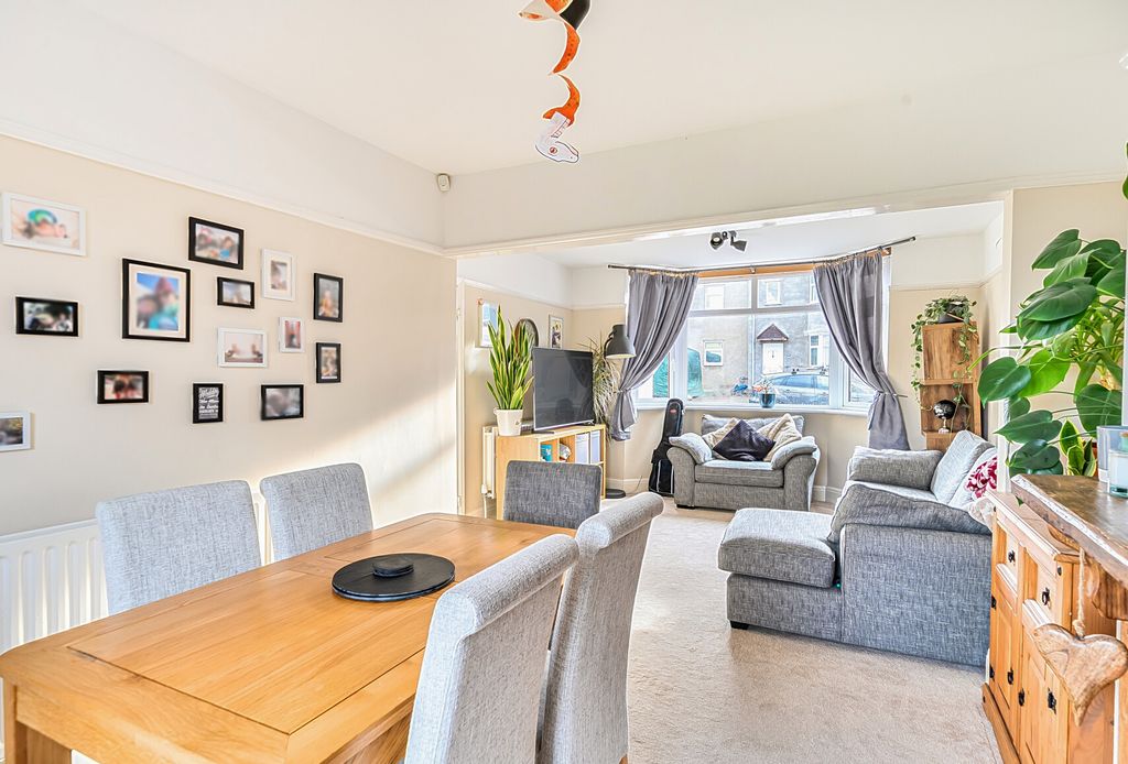 Property photo 3 of 17 1376873-5-6911F5A...