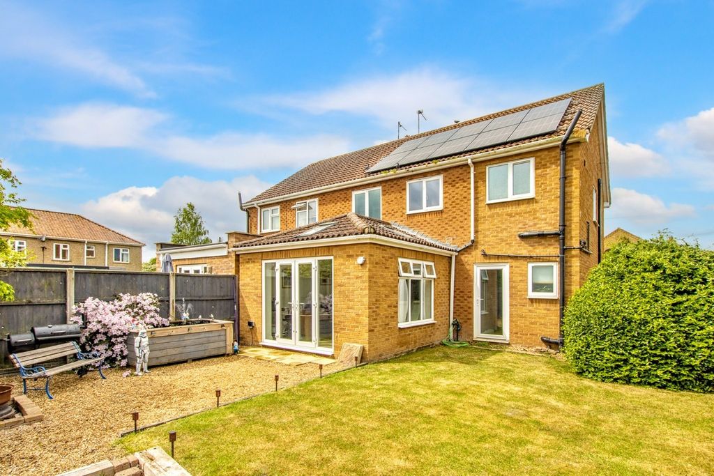 Property photo 2 of 31 4005034