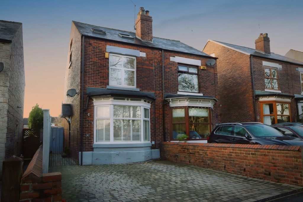 Property photo 1 of 28 Front