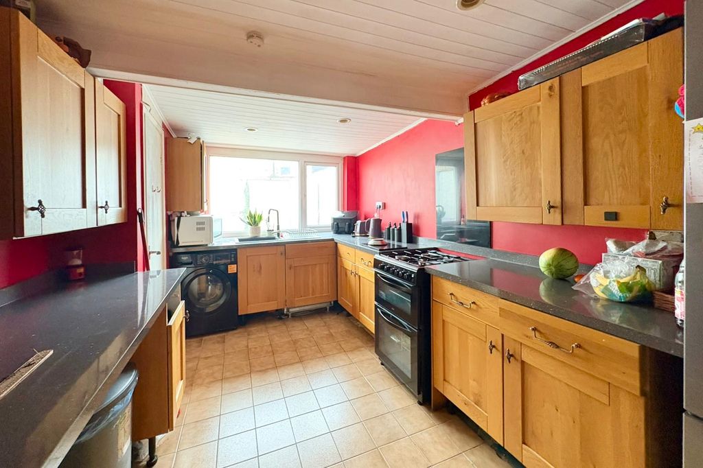 Property photo 2 of 16