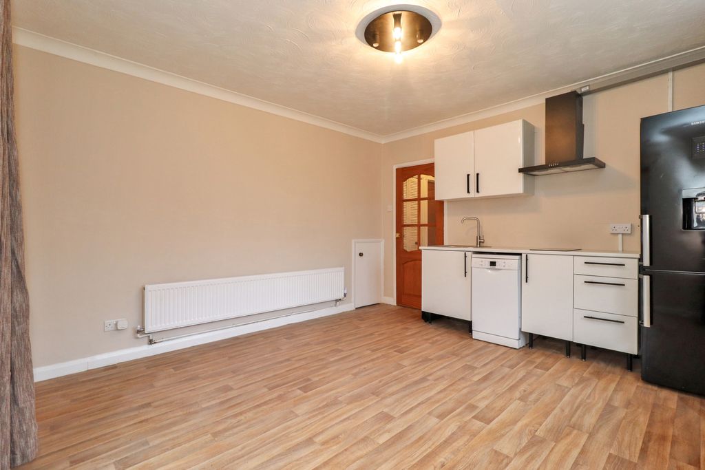 Property photo 2 of 11 Picture No. 04