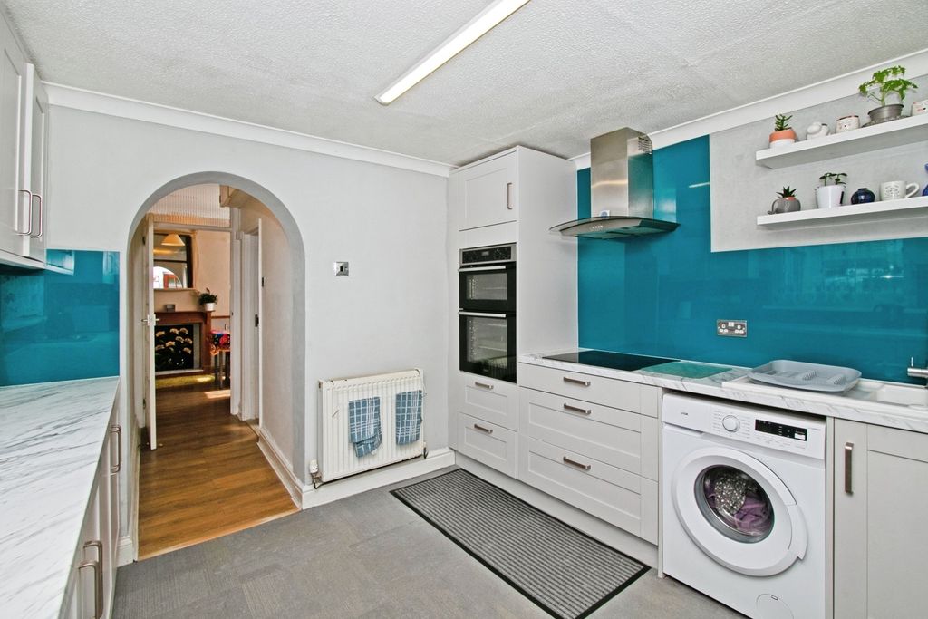 Property photo 2 of 16 Photo