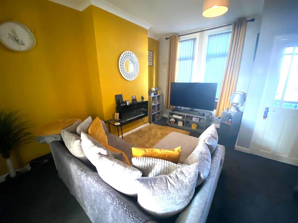 Property photo 2 of 7 Photo-2025-12-01-14-27-11.Jpg