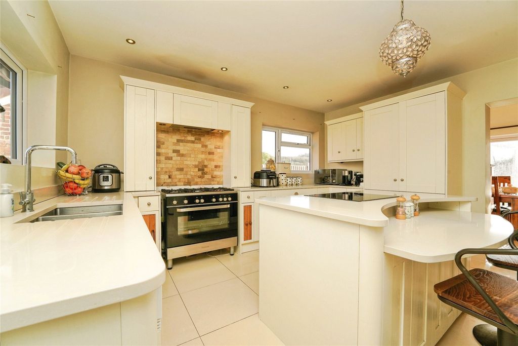 Property photo 3 of 17 Picture No. 21