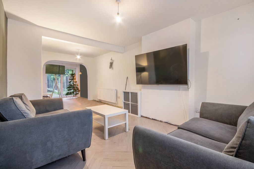 Property photo 2 of 17 Kennedy-08