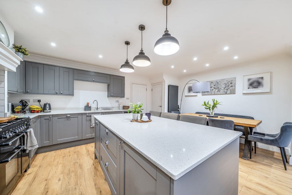 Property photo 3 of 21 Picture No. 08