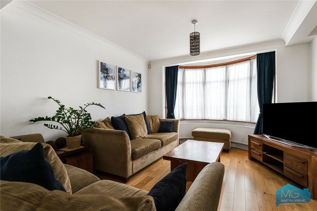 Property photo 2 of 26 Picture No. 24