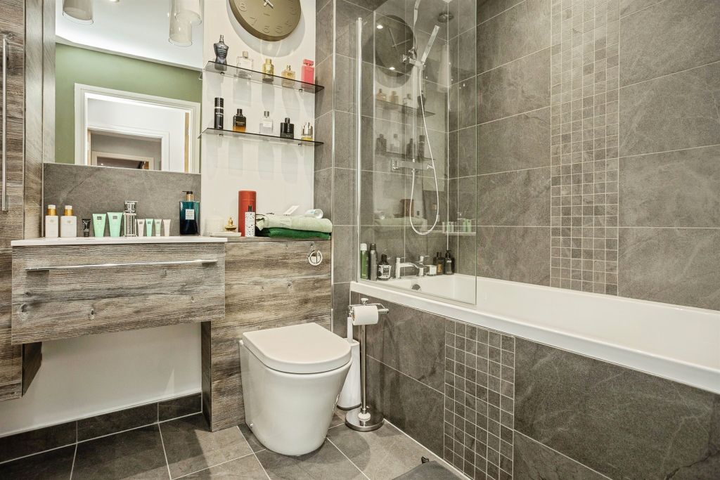 Additional image 11 of 2 bed flat for saleNicker Hill, Keyworth, Nottingham NG12