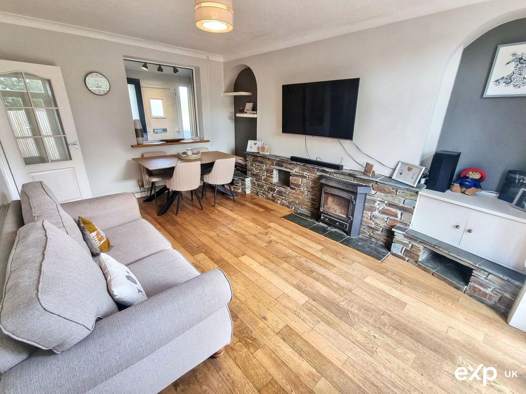 Property photo 3 of 26