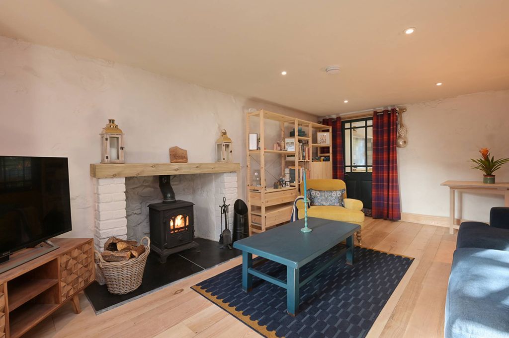 Property photo 1 of 23