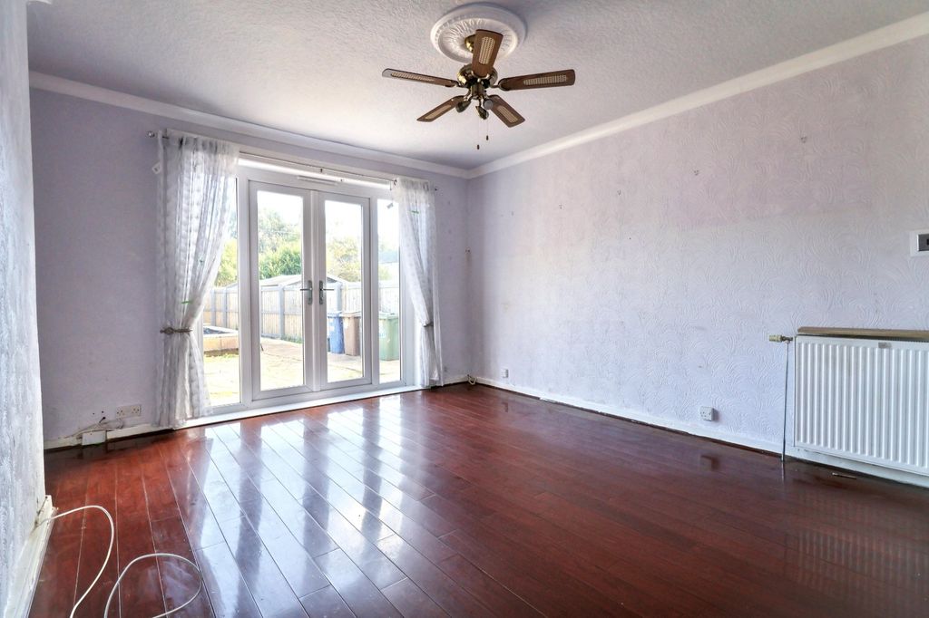 Property photo 2 of 10 Picture No. 03