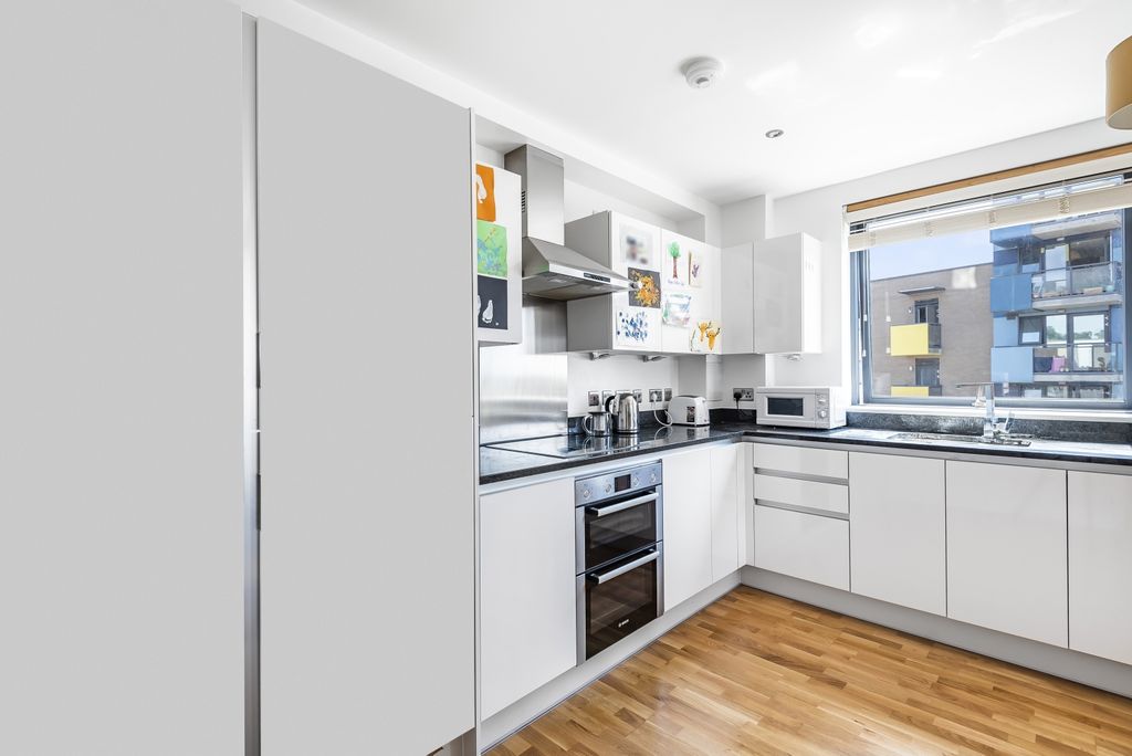 Property photo 2 of 16 749503 (5)