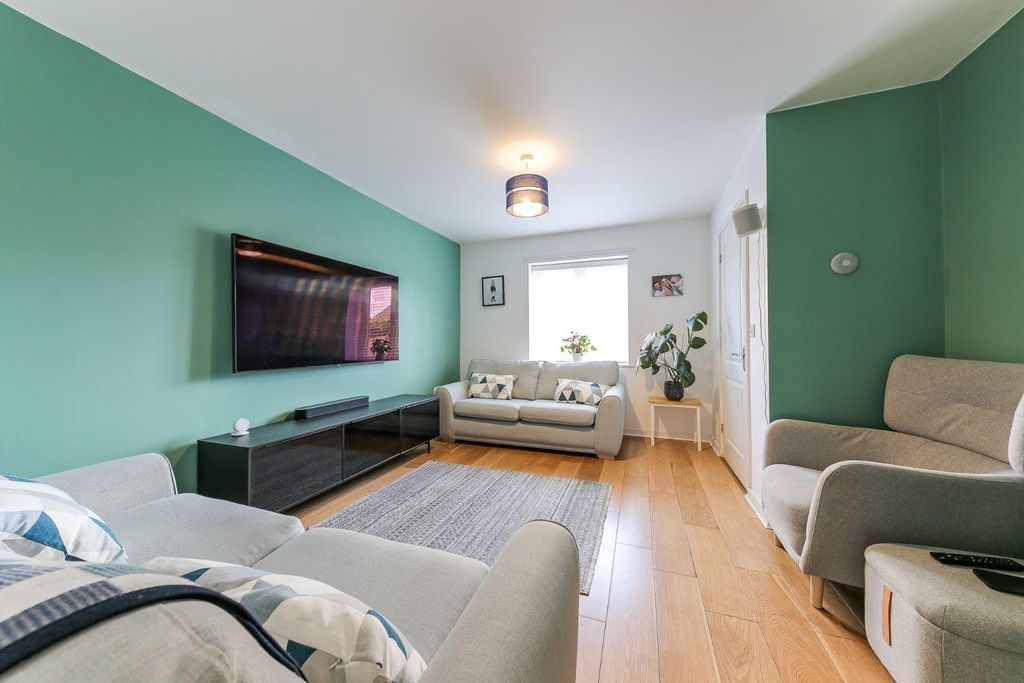 Property photo 3 of 14 Living Room