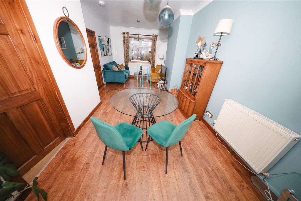 Property photo 2 of 16 Z